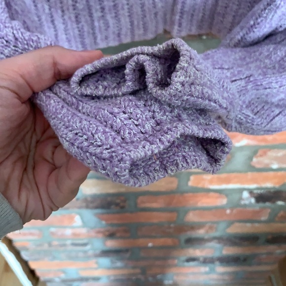 Beautiful short purple sweater made of shell 🐚 by H&M - Picture 2 of 4